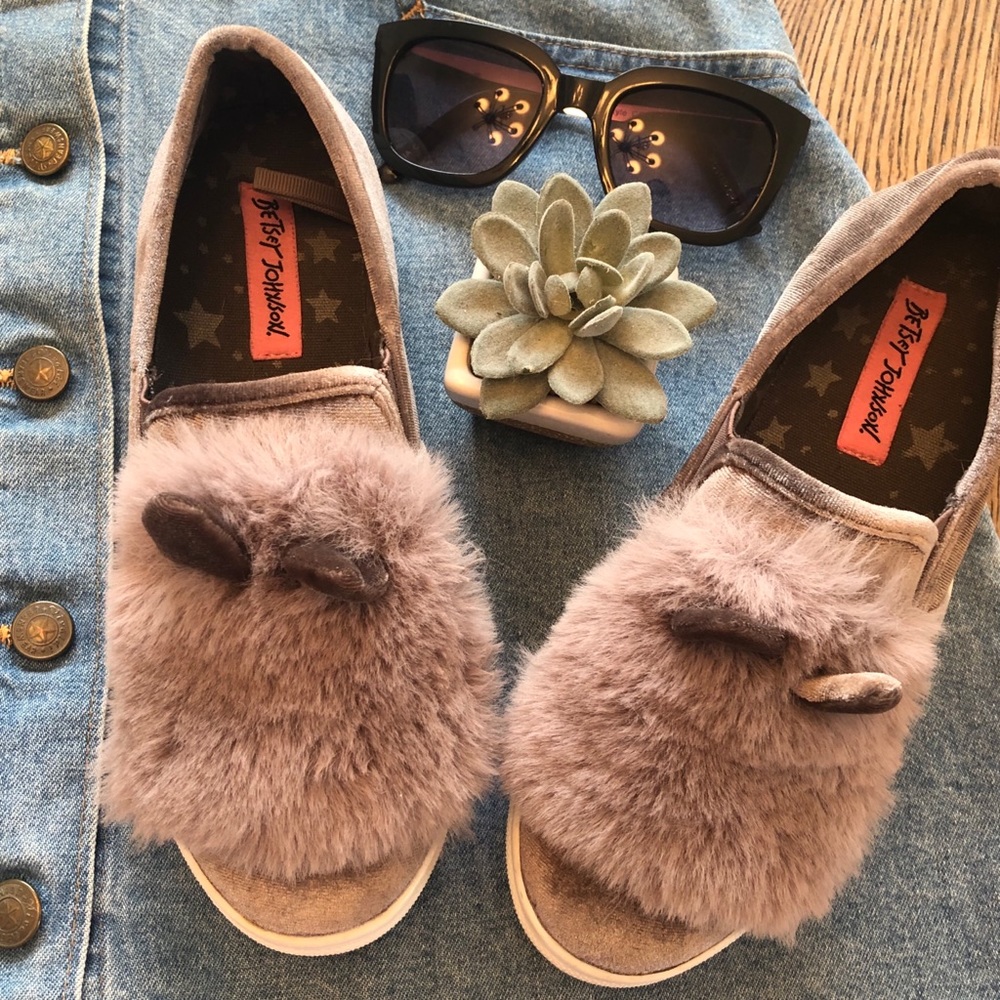 Betsey Johnson Fuzzy Ears Faux Fur Sneakers Sz 5 - Picture 6 of 8